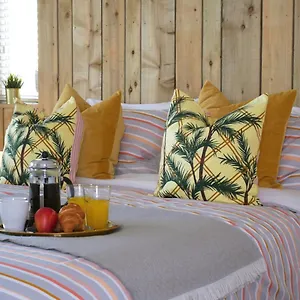 Apartment Seaside Serenity: 3-bedroom Garden Retreat With Beach Access, Bournemouth